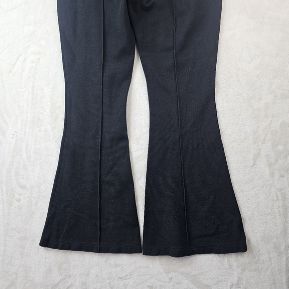 Kit & Ace Flare Pants Women’s 6 Leggings Black Spandex Stretch Workout - Picture 9 of 12